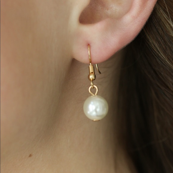 Gold with pearls necklace - Picture 2 of 2